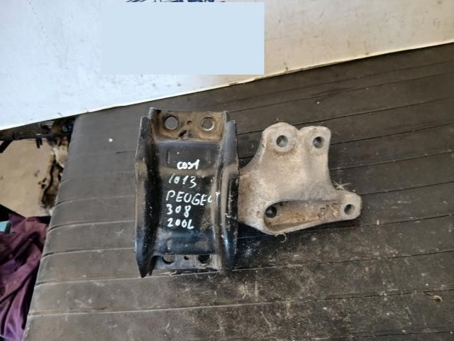 bontott PEUGEOT 308 Motor Tartó Bak (Pozíciófüggetlen)