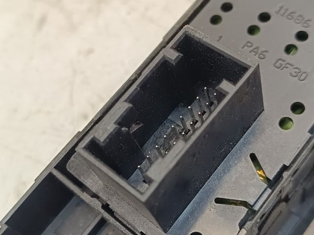 bontott PEUGEOT 308 Ablakemelő és Tükör Kapcsoló