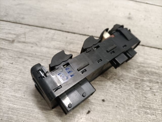 bontott PEUGEOT 308 Ablakemelő és Tükör Kapcsoló