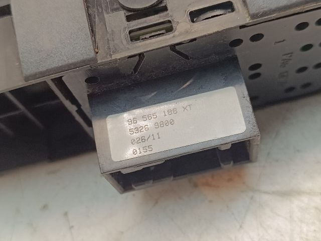 bontott PEUGEOT 308 Ablakemelő és Tükör Kapcsoló