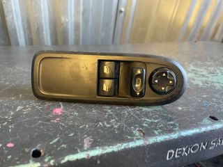 bontott PEUGEOT 308 Ablakemelő Kapcsoló Négyes / Kettes