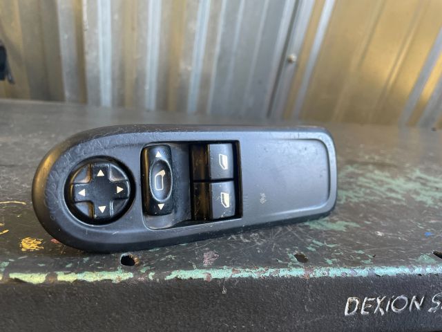 bontott PEUGEOT 308 Ablakemelő Kapcsoló Négyes / Kettes