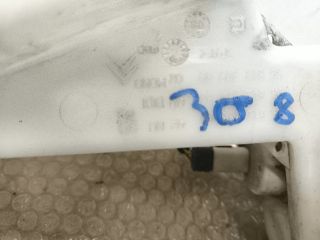 bontott PEUGEOT 308 Ablakmosó Tartály