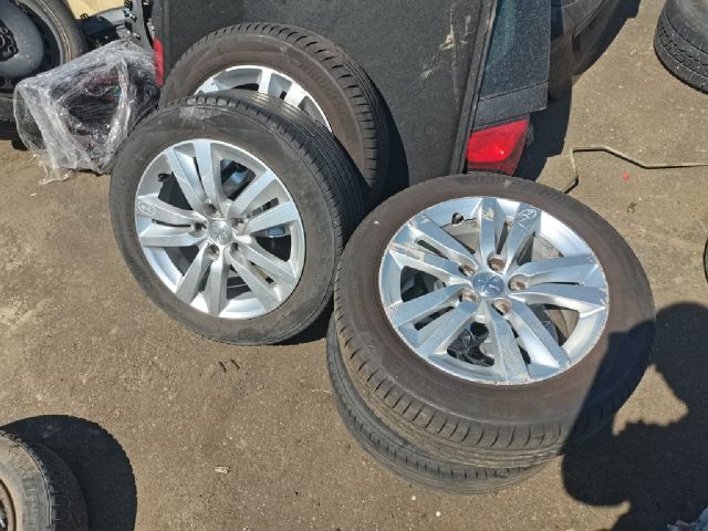 bontott PEUGEOT 308 Alufelni Szett Gumival