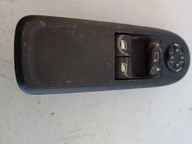 bontott PEUGEOT 308 Bal első Ablakemelő Kapcsoló