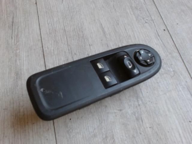 bontott PEUGEOT 308 Bal első Ablakemelő Kapcsoló
