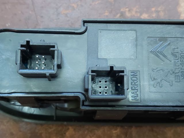 bontott PEUGEOT 308 Bal első Ablakemelő Kapcsoló