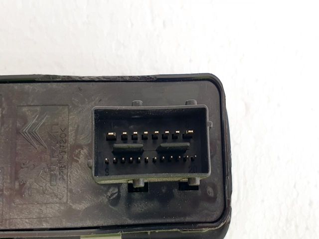 bontott PEUGEOT 308 Bal első Ablakemelő Kapcsoló