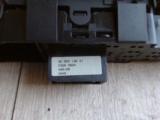 bontott PEUGEOT 308 Bal első Ablakemelő Kapcsoló