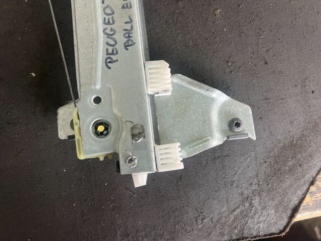 bontott PEUGEOT 308 Bal első Ablakemelő Szerkezet (Elektromos)