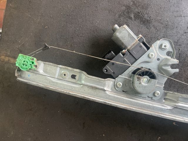 bontott PEUGEOT 308 Bal első Ablakemelő Szerkezet (Elektromos)