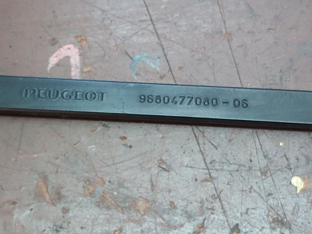 bontott PEUGEOT 308 Bal első Ablaktörlő Kar