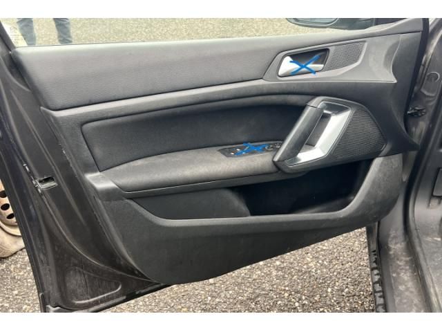 bontott PEUGEOT 308 Bal első Ajtó Kárpit