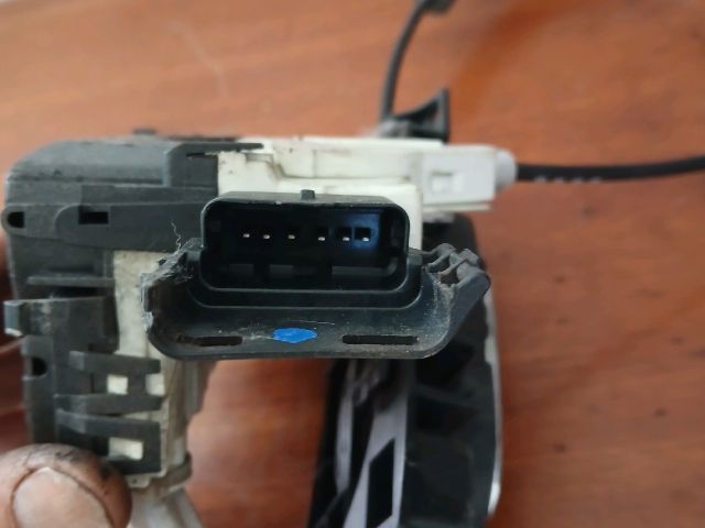 bontott PEUGEOT 308 Bal első Ajtózár