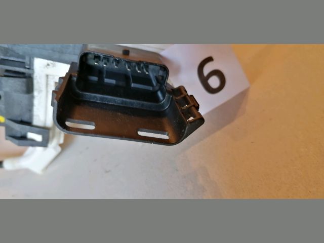 bontott PEUGEOT 308 Bal első Ajtózár