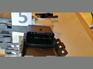 bontott PEUGEOT 308 Bal első Ajtózár