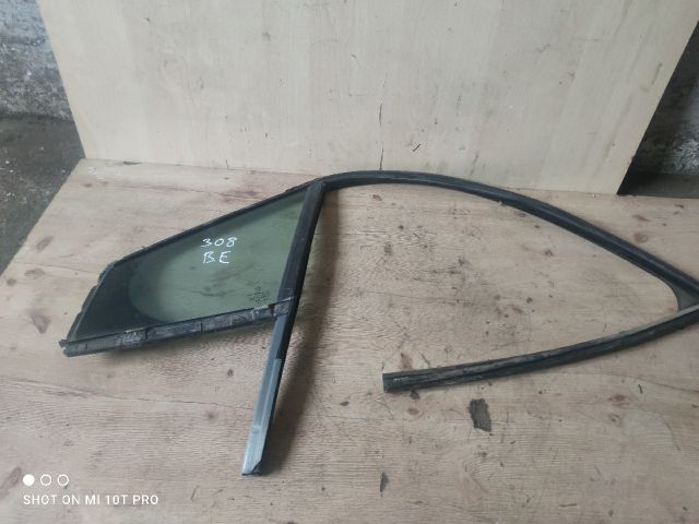 bontott PEUGEOT 308 Bal első Fixüveg (Ajtóban)