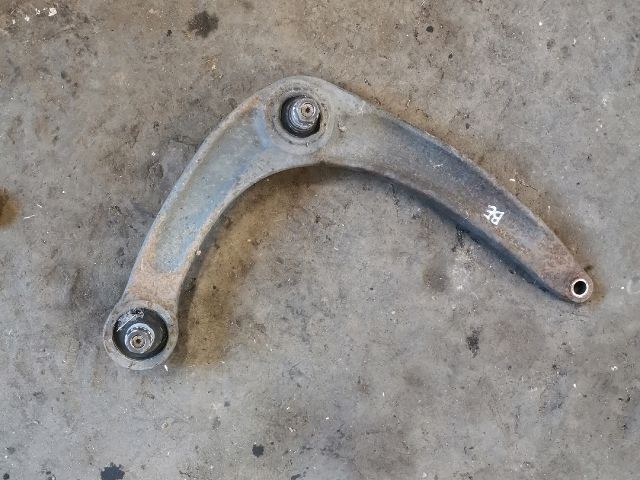 bontott PEUGEOT 308 Bal első Lengőkar