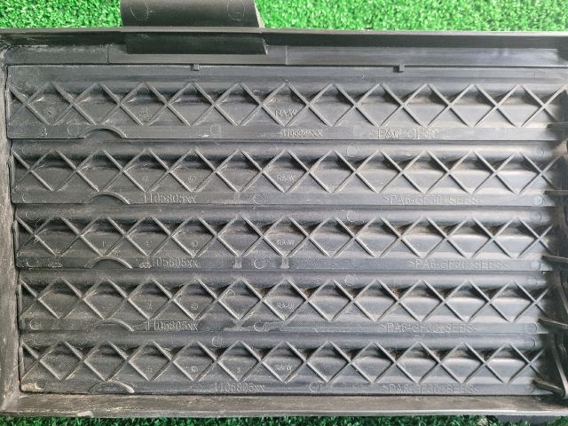 bontott PEUGEOT 308 Bal első Lökhárító Tartó (Műanyag)