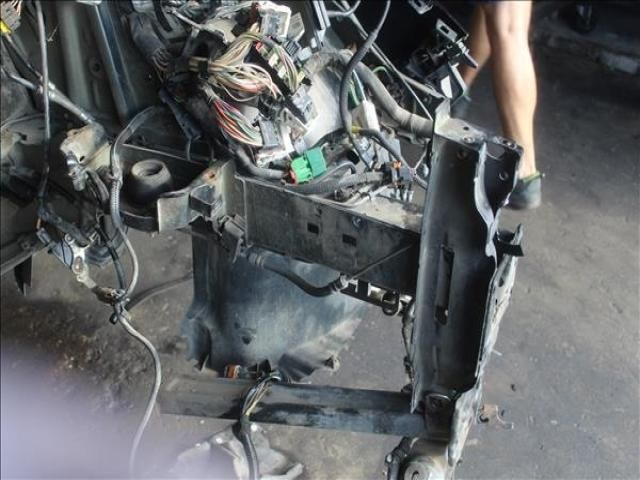 bontott PEUGEOT 308 Bal első Ütközéscsillapító