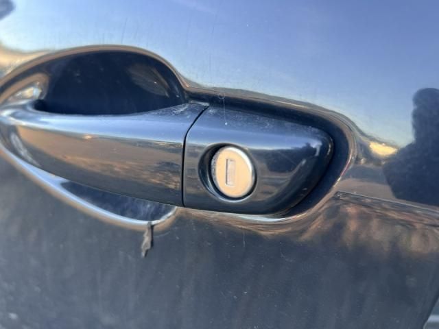 bontott PEUGEOT 308 Bal első Zárbetét