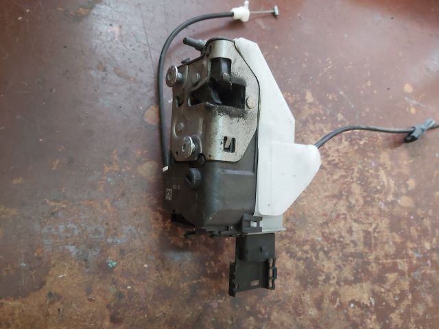 bontott PEUGEOT 308 Bal hátsó Ajtózár