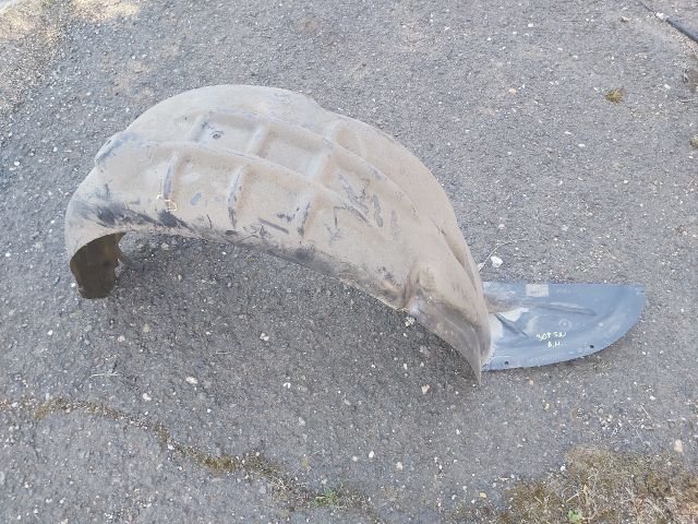 bontott PEUGEOT 308 Bal hátsó Hátsó Dobbetét (Kerékjárati, Műanyag)