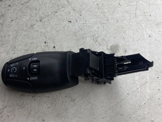 bontott PEUGEOT 308 Bal Multikormány Kapcsoló