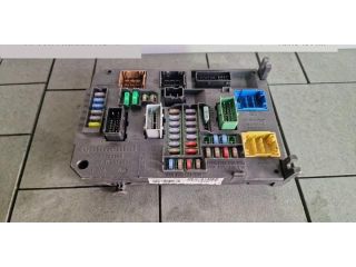 bontott PEUGEOT 308 Biztosítéktábla Utastér