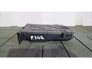 bontott PEUGEOT 308 Biztosítéktábla Utastér