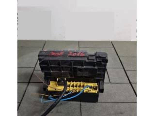 bontott PEUGEOT 308 Biztosítéktábla Utastér