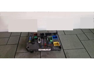 bontott PEUGEOT 308 Biztosítéktábla Utastér