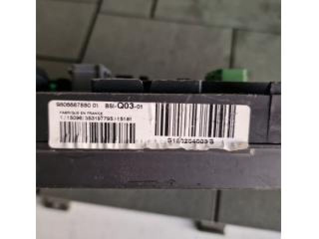 bontott PEUGEOT 308 Biztosítéktábla Utastér