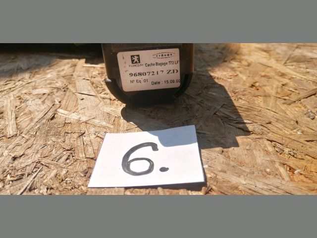 bontott PEUGEOT 308 Csomagtér Roló