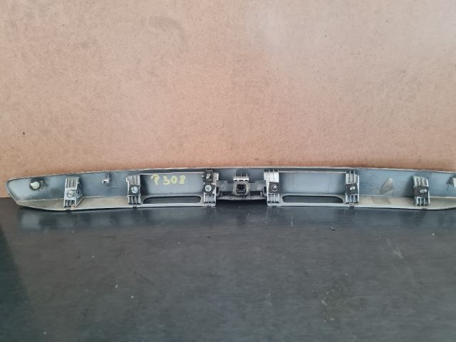 bontott PEUGEOT 308 Csomagtérajtó Díszléc