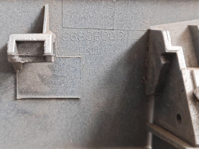 bontott PEUGEOT 308 Csomagtérajtó Díszléc