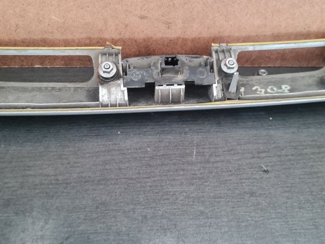 bontott PEUGEOT 308 Csomagtérajtó Díszléc