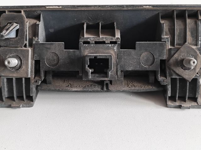 bontott PEUGEOT 308 Csomagtérajtó Díszléc