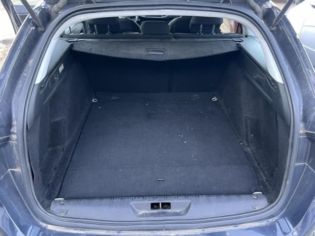 bontott PEUGEOT 308 Csomagtérajtó Gumikéder