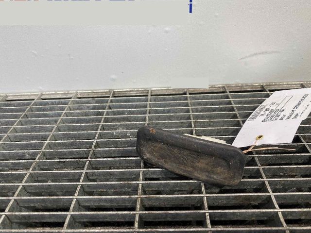 bontott PEUGEOT 308 Csomagtérajtó Kilincs