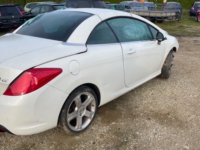 bontott PEUGEOT 308 Csomagtérajtó (Részeivel)