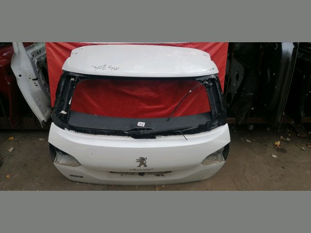 bontott PEUGEOT 308 Csomagtérajtó (Részeivel)