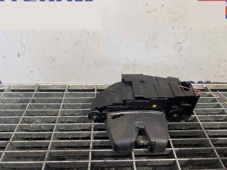 bontott PEUGEOT 308 Csomagtérajtó Ütköző