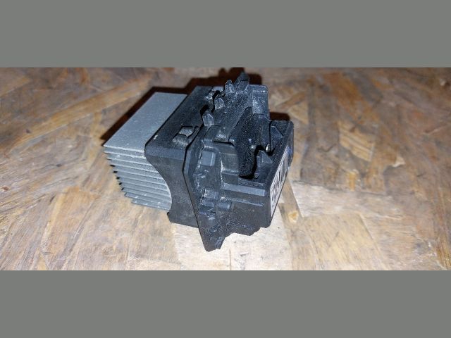 bontott PEUGEOT 308 Előtét Ellenállás Fűtőmotor