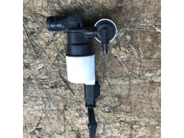 bontott PEUGEOT 308 Első Ablakmosó Szivattyú