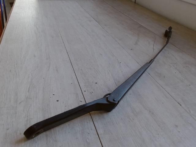 bontott PEUGEOT 308 Első Ablaktörlő Kar