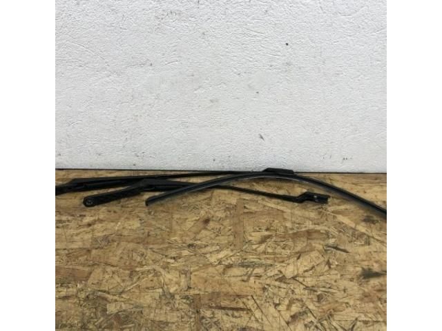 bontott PEUGEOT 308 Első Ablaktörlő Kar