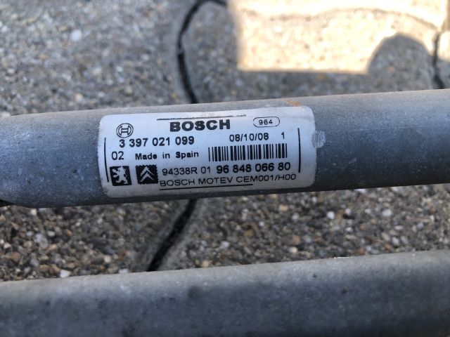 bontott PEUGEOT 308 Első Ablaktörlő Szerkezet Motorral