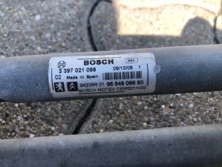 bontott PEUGEOT 308 Első Ablaktörlő Szerkezet Motorral