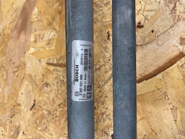 bontott PEUGEOT 308 Első Ablaktörlő Szerkezet Motorral